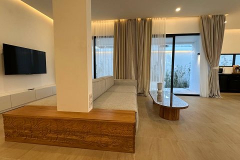 3 bedrooms Villa in Kuta, Badung, Indonesia No. 8997 6