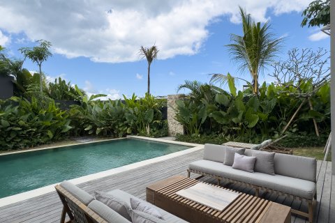 4 bedrooms Villa in Canggu, Badung, Indonesia No. 10044 14