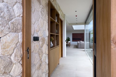 4 bedrooms Villa in Canggu, Badung, Indonesia No. 10044 15