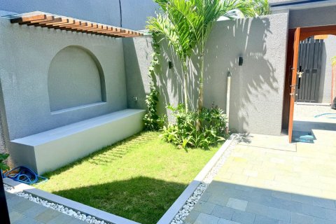 3 bedrooms Villa in Denpasar, Indonesia No. 9098 4