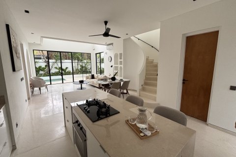 3 bedrooms Villa in Denpasar, Indonesia No. 8910 5