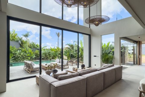 4 bedrooms Villa in Canggu, Badung, Indonesia No. 10044 8