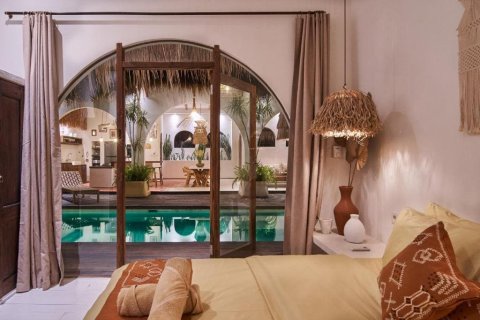 3 bedrooms Villa in Kerobokan, Badung, Indonesia No. 9284 10