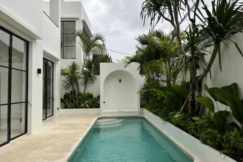 3 bedrooms Villa in Denpasar, Indonesia No. 8910 2