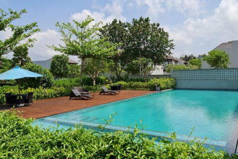4 bedrooms Villa in Denpasar, Indonesia No. 8578