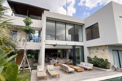 4 bedrooms Villa in Canggu, Badung, Indonesia No. 10044 12