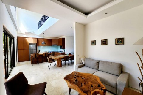 3 bedrooms Villa in Kuta, Badung, Indonesia No. 9079