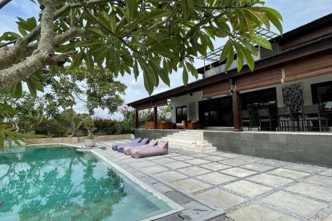 4 bedrooms Villa in Denpasar, Indonesia No. 9179