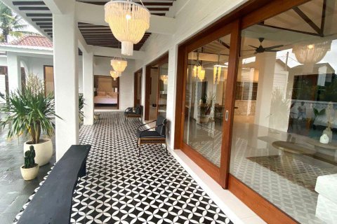 3 bedrooms Villa in Canggu, Badung, Indonesia No. 9076 2
