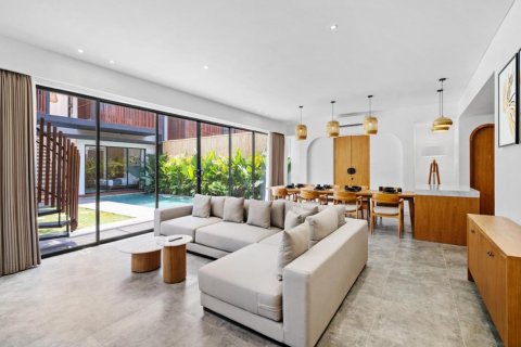 4 bedrooms Villa in Canggu, Badung, Indonesia No. 7394 8