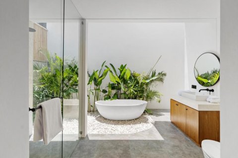 4 bedrooms Villa in Canggu, Badung, Indonesia No. 7394 10
