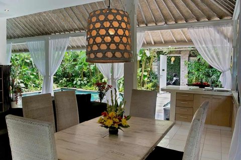 3 bedrooms Villa in Seminyak, Badung, Indonesia No. 1338 5