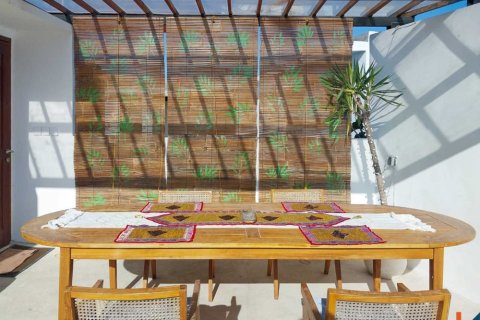 2 bedrooms Villa in South Kuta, Badung, Indonesia No. 10825 4