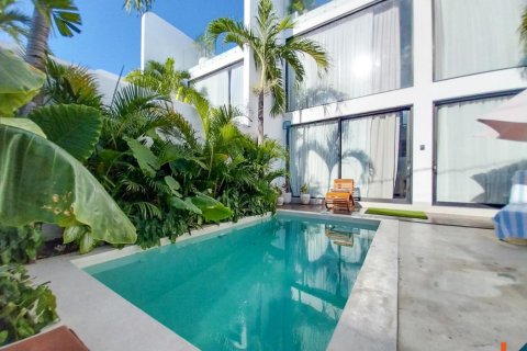 2 bedrooms Villa in South Kuta, Badung, Indonesia No. 10825