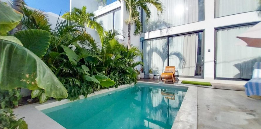 2 bedrooms Villa in South Kuta, Badung, Indonesia No. 10825