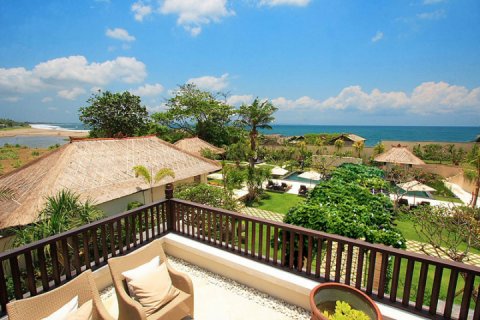3 bedrooms Villa in Canggu, Badung, Indonesia No. 872 10