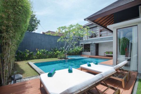 6 bedrooms Villa in Seminyak, Badung, Indonesia No. 875 2