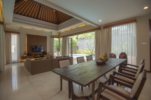 6 bedrooms Villa in Seminyak, Badung, Indonesia No. 875 5