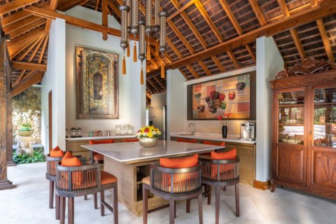 4 bedrooms Villa in Seminyak, Badung, Indonesia No. 738 8