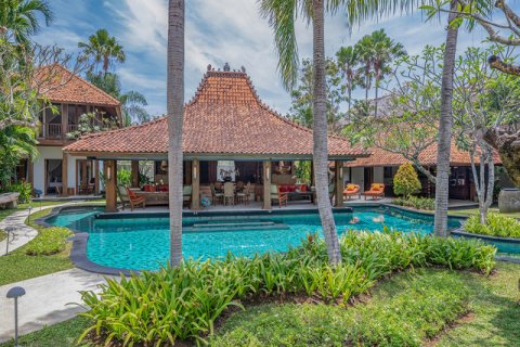 4 bedrooms Villa in Seminyak, Badung, Indonesia No. 738 18