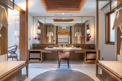 4 bedrooms Villa in Seminyak, Badung, Indonesia No. 738 29
