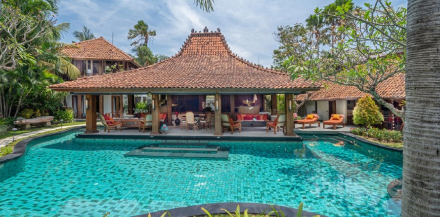 4 bedrooms Villa in Seminyak, Badung, Indonesia No. 738