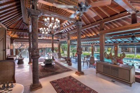 4 bedrooms Villa in Seminyak, Badung, Indonesia No. 738 11