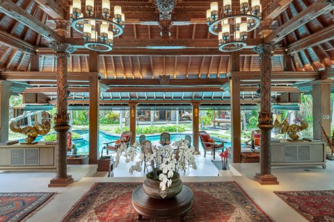 4 bedrooms Villa in Seminyak, Badung, Indonesia No. 738 3