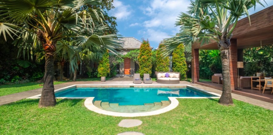 5 bedrooms Villa in Canggu, Badung, Indonesia No. 9157