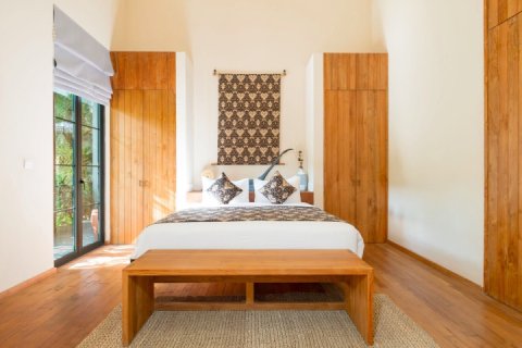 5 bedrooms Villa in Canggu, Badung, Indonesia No. 9157 24