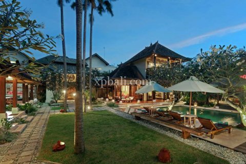 Вилла с 6 спальнями в Seminyak, Бадунг, Индонезия № 421 4