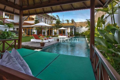 4 bedrooms Villa in Seminyak, Badung, Indonesia No. 145