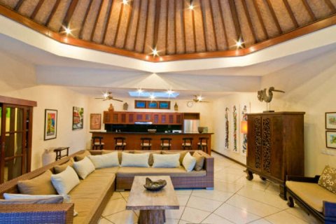3 bedrooms Villa in Seminyak, Badung, Indonesia No. 1098 11