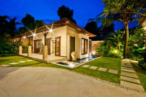 3 bedrooms Villa in Seminyak, Badung, Indonesia No. 1098 18