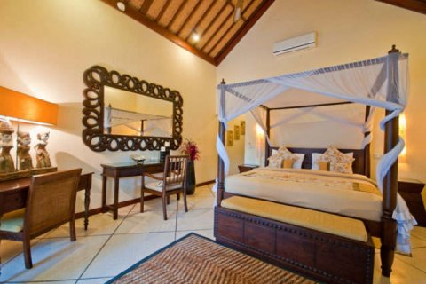 3 bedrooms Villa in Seminyak, Badung, Indonesia No. 1098 3
