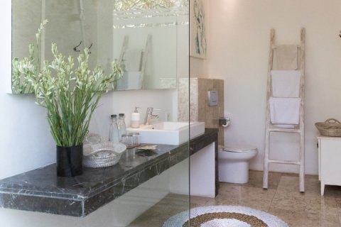 10 bedrooms Villa in South Kuta, Badung, Indonesia No. 1097 24