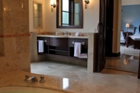 3 bedrooms Villa in Tabanan, Indonesia No. 1094 18