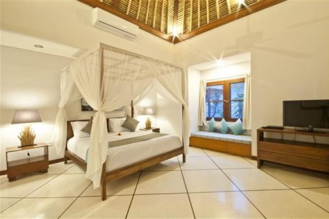3 bedrooms Villa in Seminyak, Badung, Indonesia No. 1100 14