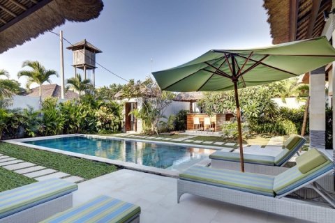 3 bedrooms Villa in Seminyak, Badung, Indonesia No. 1100 18
