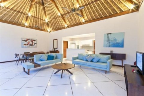3 bedrooms Villa in Seminyak, Badung, Indonesia No. 1100 10
