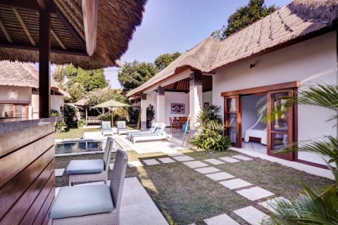 3 bedrooms Villa in Seminyak, Badung, Indonesia No. 1100 19