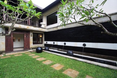 3 bedrooms Villa in Tabanan, Indonesia No. 1095 11