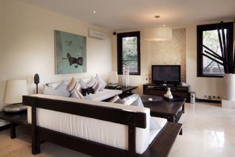 3 bedrooms Villa in Tabanan, Indonesia No. 1095 29