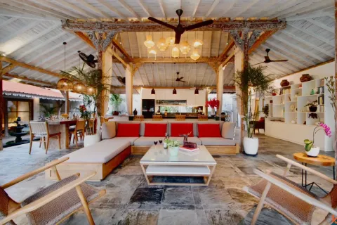 4 bedrooms Villa in Tibubeneng, Badung, Indonesia No. 10138 10
