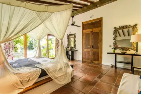 Вилла с 5 спальнями в Seminyak, Бадунг, Индонезия № 10142 6