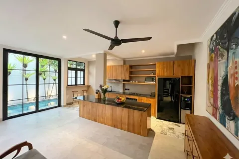 3 bedrooms Villa in Seminyak, Badung, Indonesia No. 10139 4