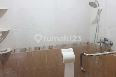 3 bedrooms House in Penjaringan, Jakarta, Indonesia No. 13643 5