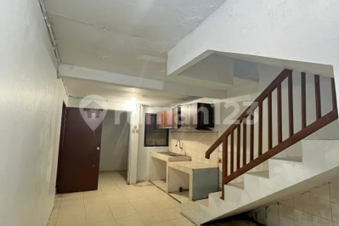 3 bedrooms House in Penjaringan, Jakarta, Indonesia No. 13642 6