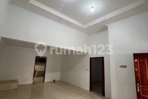 3 bedrooms House in Penjaringan, Jakarta, Indonesia No. 13642 2