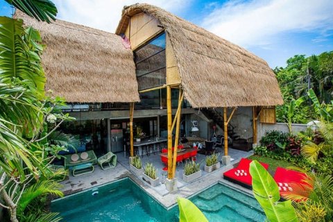 4 bedrooms Villa in Seminyak, Badung, Indonesia No. 1055